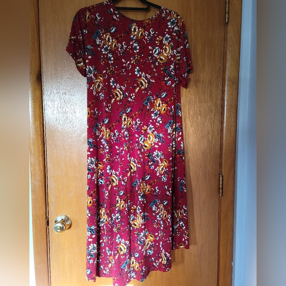 LuLaRoe slinky red flower carly - Picture 4 of 4